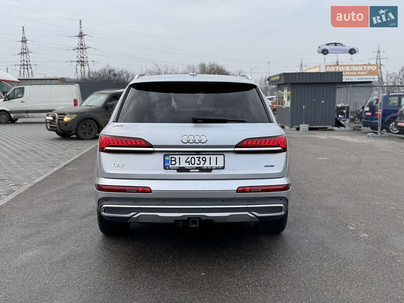 Позашляховик / Кросовер Audi Q7 2021 в Полтаві