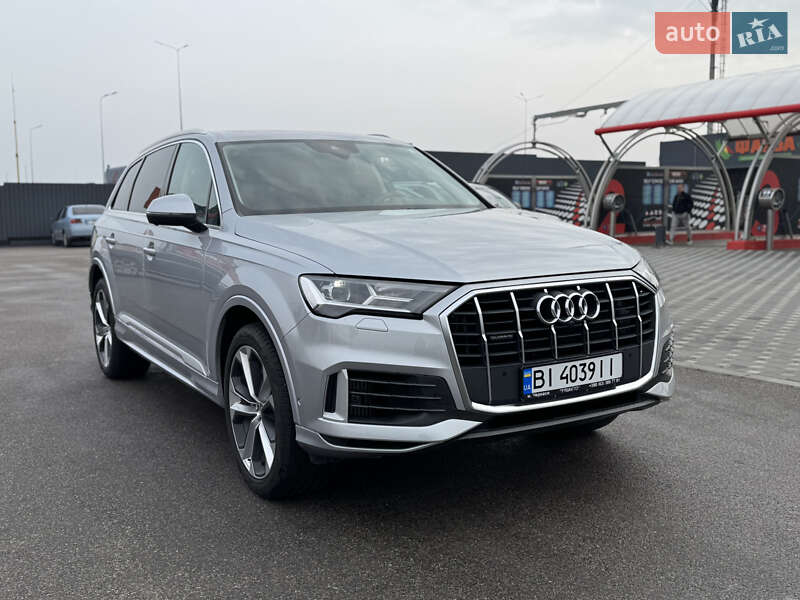 Позашляховик / Кросовер Audi Q7 2021 в Полтаві