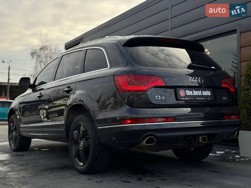 Позашляховик / Кросовер Audi Q7 2014 в Рівному