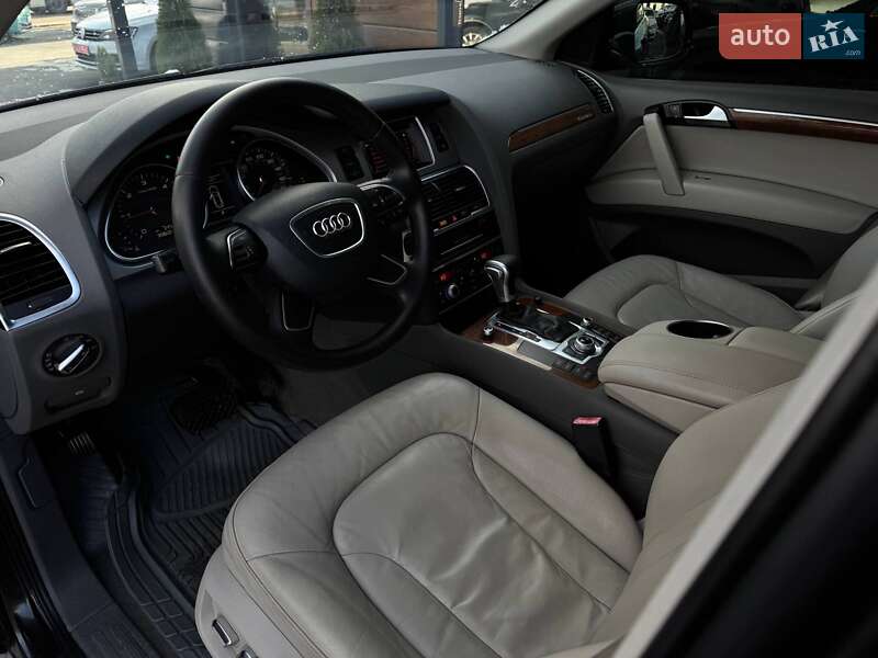 Позашляховик / Кросовер Audi Q7 2014 в Рівному