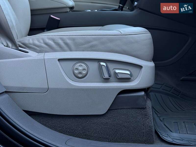 Позашляховик / Кросовер Audi Q7 2014 в Рівному