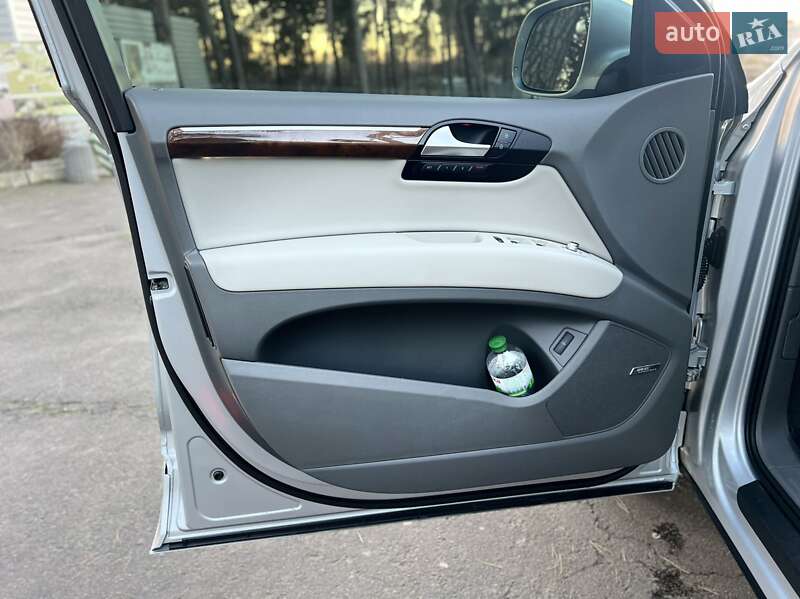 Позашляховик / Кросовер Audi Q7 2013 в Вінниці