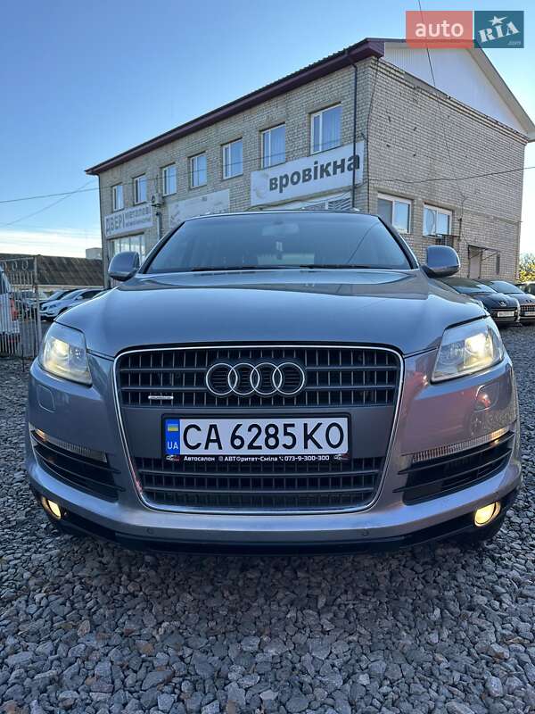 Внедорожник / Кроссовер Audi Q7 2009 в Смеле