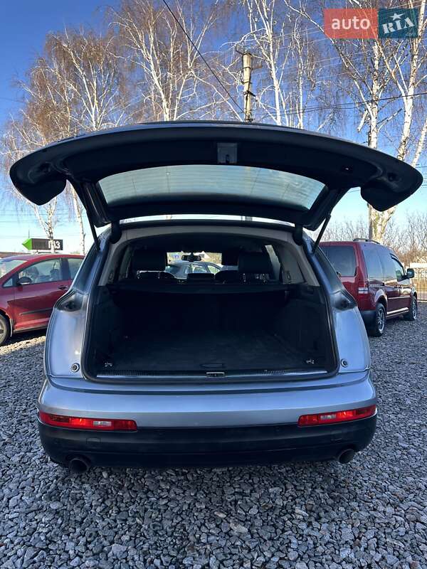 Внедорожник / Кроссовер Audi Q7 2009 в Смеле