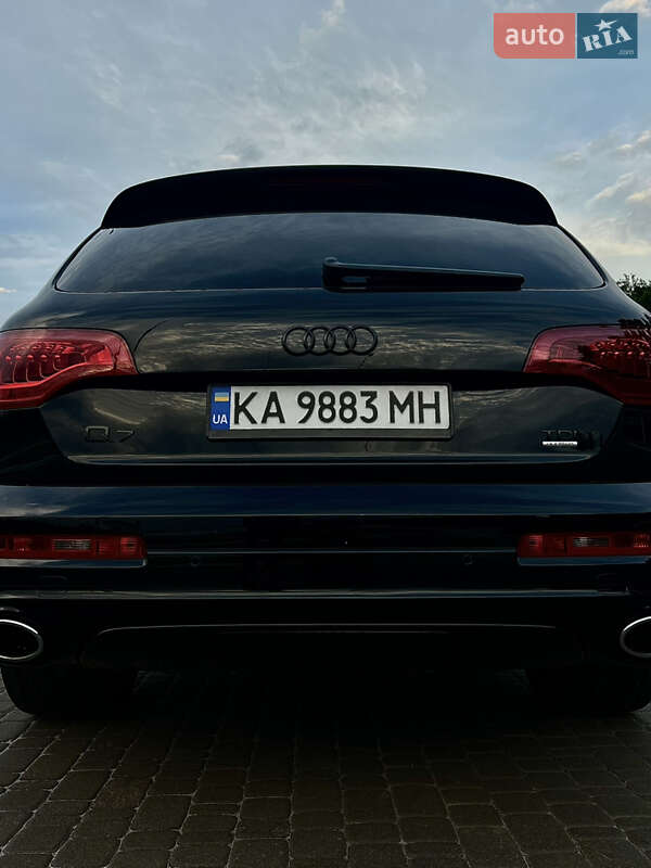 Позашляховик / Кросовер Audi Q7 2015 в Києві