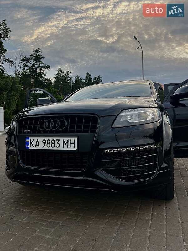 Позашляховик / Кросовер Audi Q7 2015 в Києві