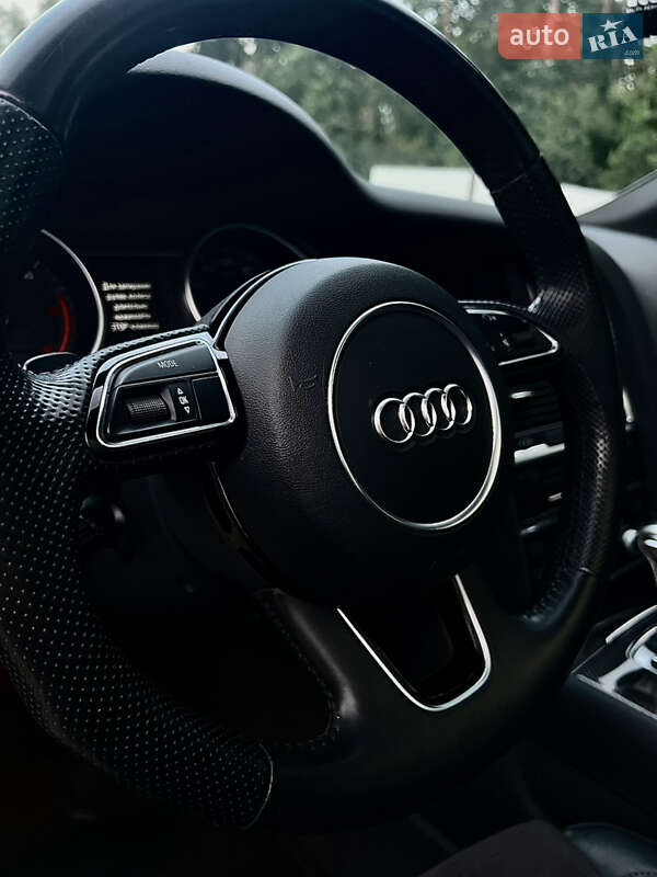 Позашляховик / Кросовер Audi Q7 2015 в Києві