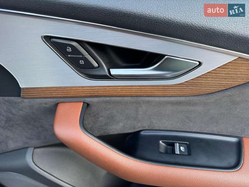 Позашляховик / Кросовер Audi Q7 2017 в Лохвиці