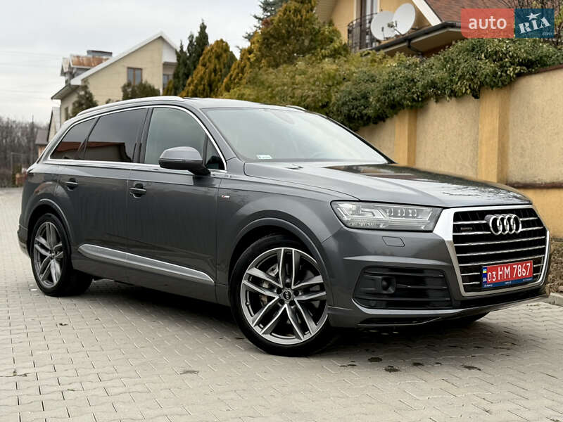 Внедорожник / Кроссовер Audi Q7 2015 в Ужгороде