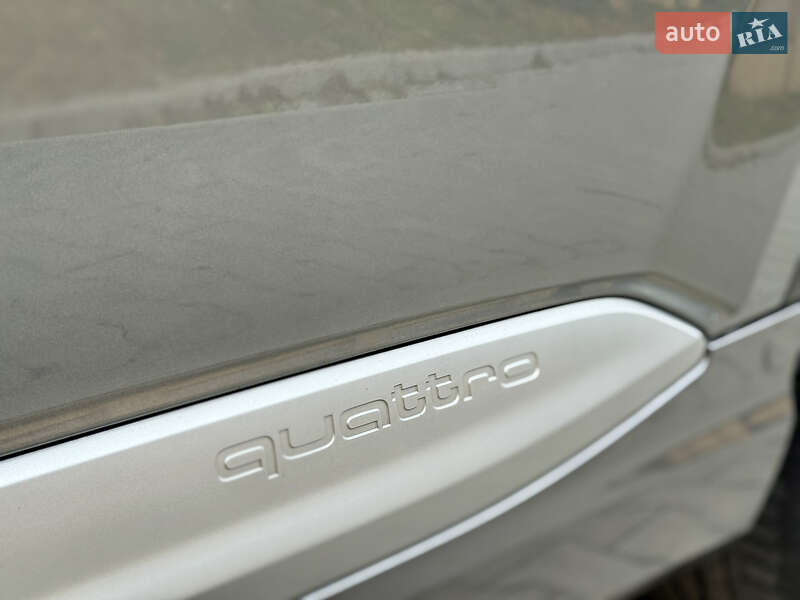 Внедорожник / Кроссовер Audi Q7 2015 в Ужгороде