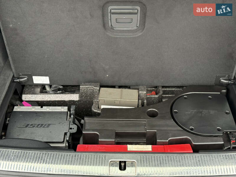 Внедорожник / Кроссовер Audi Q7 2015 в Ужгороде