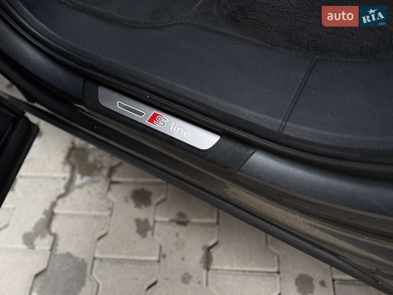 Внедорожник / Кроссовер Audi Q7 2015 в Ужгороде