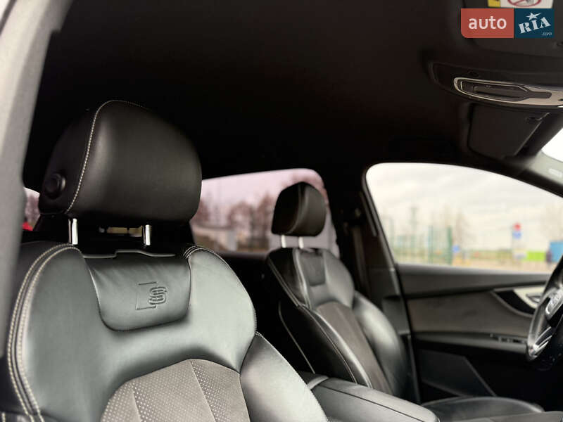 Позашляховик / Кросовер Audi Q7 2017 в Києві