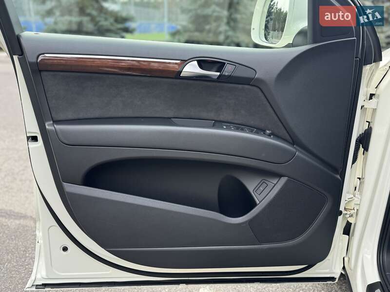 Внедорожник / Кроссовер Audi Q7 2009 в Киеве