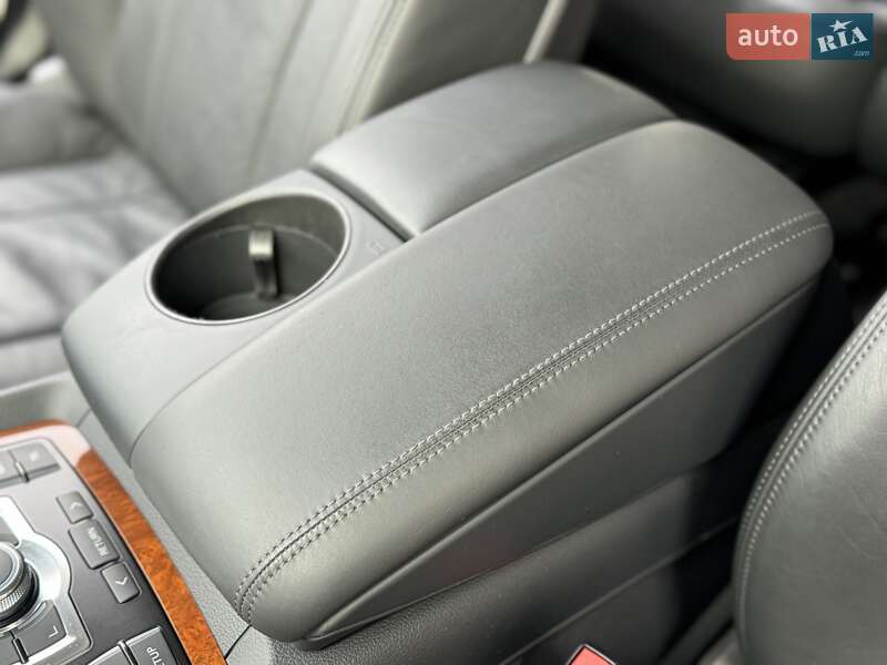 Внедорожник / Кроссовер Audi Q7 2009 в Киеве