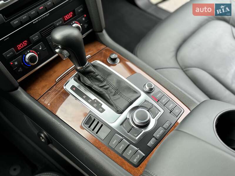 Внедорожник / Кроссовер Audi Q7 2009 в Киеве