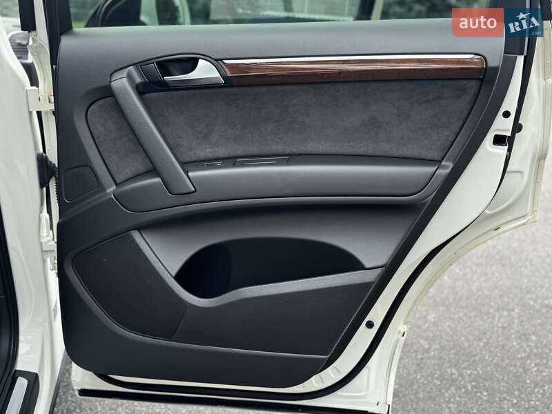 Внедорожник / Кроссовер Audi Q7 2009 в Киеве