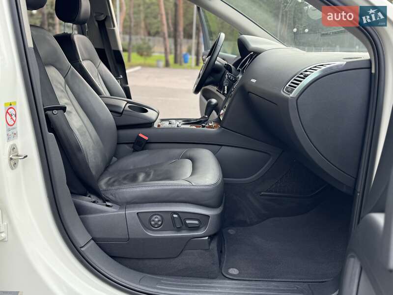 Внедорожник / Кроссовер Audi Q7 2009 в Киеве