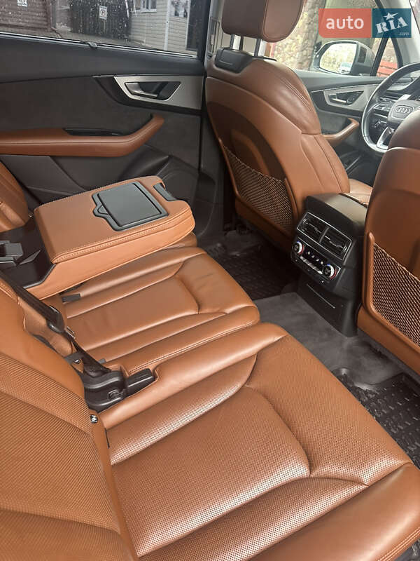 Внедорожник / Кроссовер Audi Q7 2016 в Тернополе