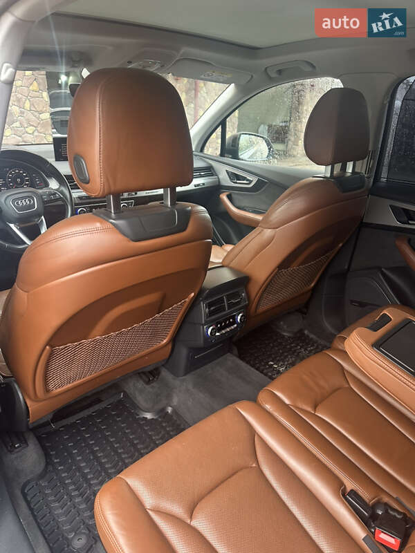 Внедорожник / Кроссовер Audi Q7 2016 в Тернополе