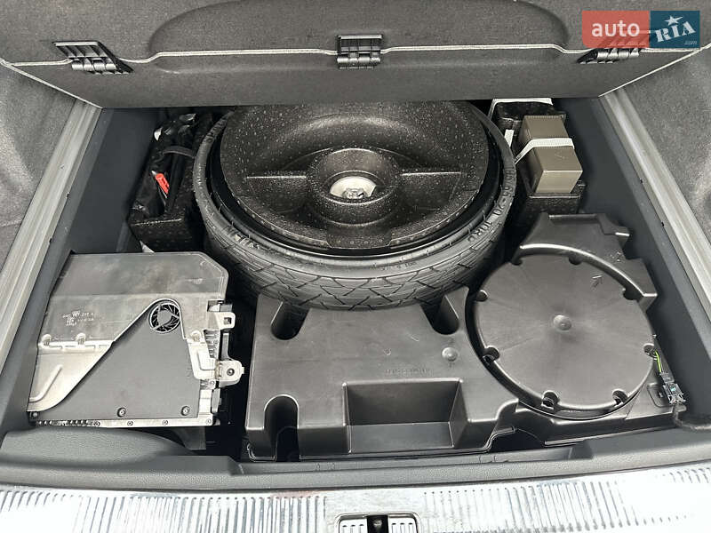 Позашляховик / Кросовер Audi Q7 2016 в Дніпрі