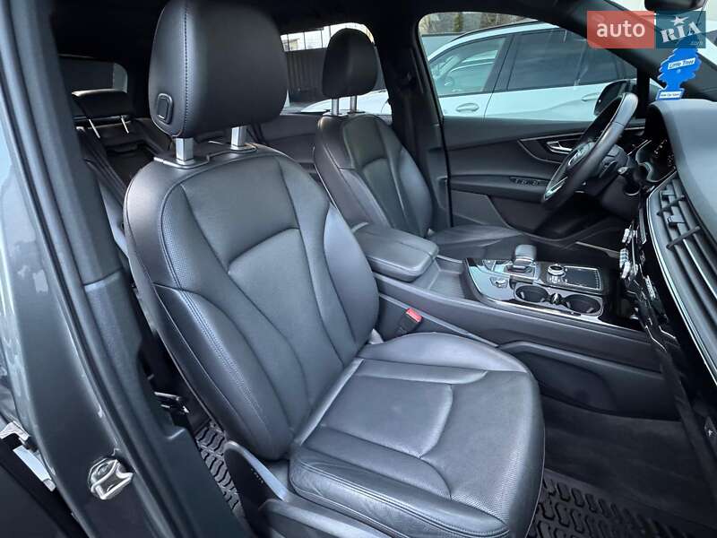 Внедорожник / Кроссовер Audi Q7 2016 в Ровно