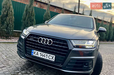 Позашляховик / Кросовер Audi Q7 2016 в Коростишеві