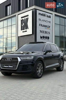 Внедорожник / Кроссовер Audi Q7 2015 в Хусте