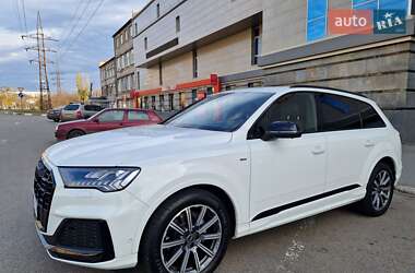Внедорожник / Кроссовер Audi Q7 2023 в Киеве
