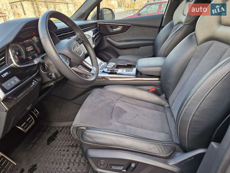 Позашляховик / Кросовер Audi Q7 2023 в Києві