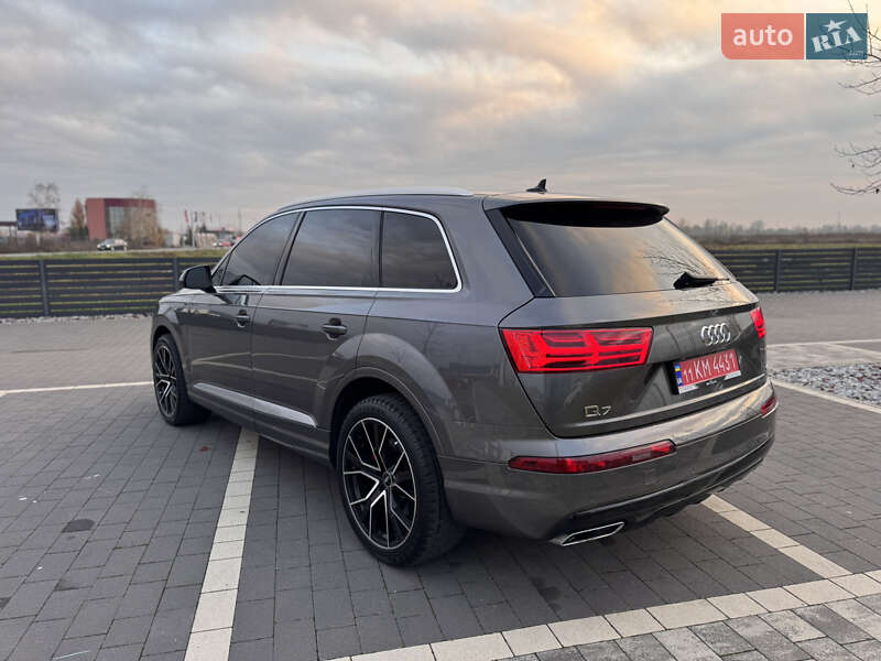 Позашляховик / Кросовер Audi Q7 2019 в Мукачевому