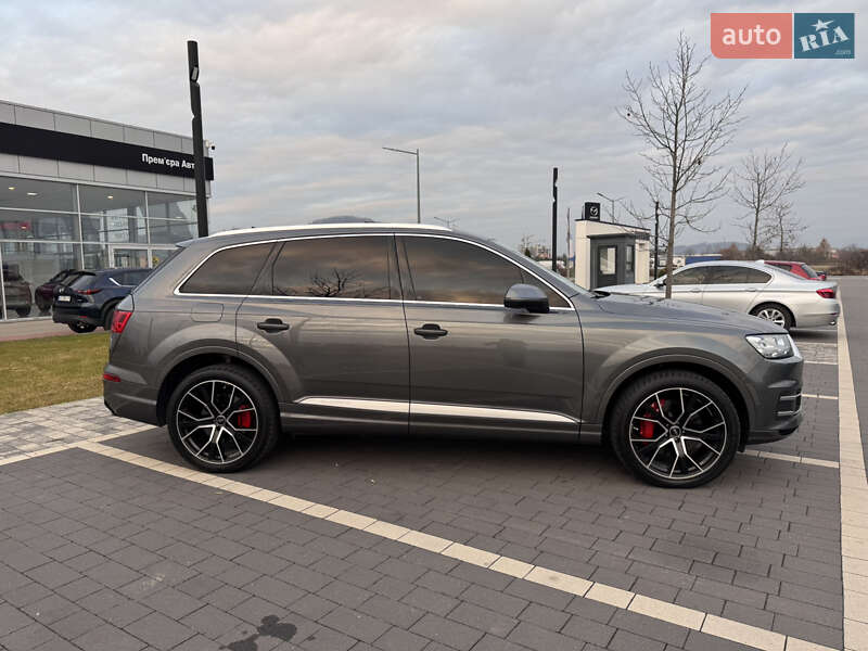 Позашляховик / Кросовер Audi Q7 2019 в Мукачевому