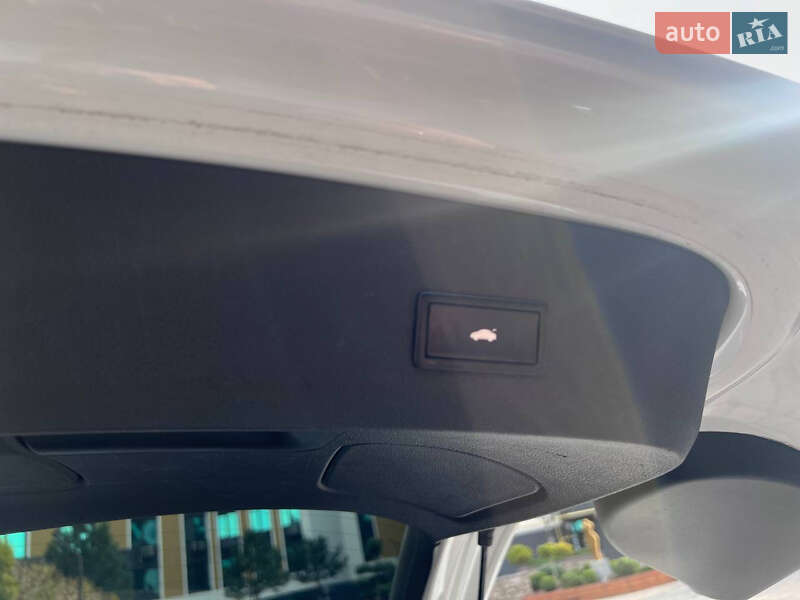 Позашляховик / Кросовер Audi Q7 2012 в Києві