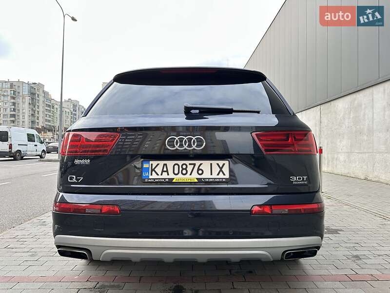 Внедорожник / Кроссовер Audi Q7 2016 в Киеве