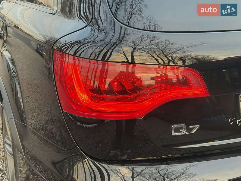 Позашляховик / Кросовер Audi Q7 2015 в Стрию