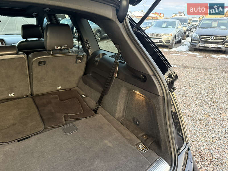 Позашляховик / Кросовер Audi Q7 2015 в Стрию