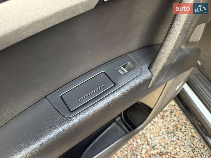 Позашляховик / Кросовер Audi Q7 2015 в Стрию