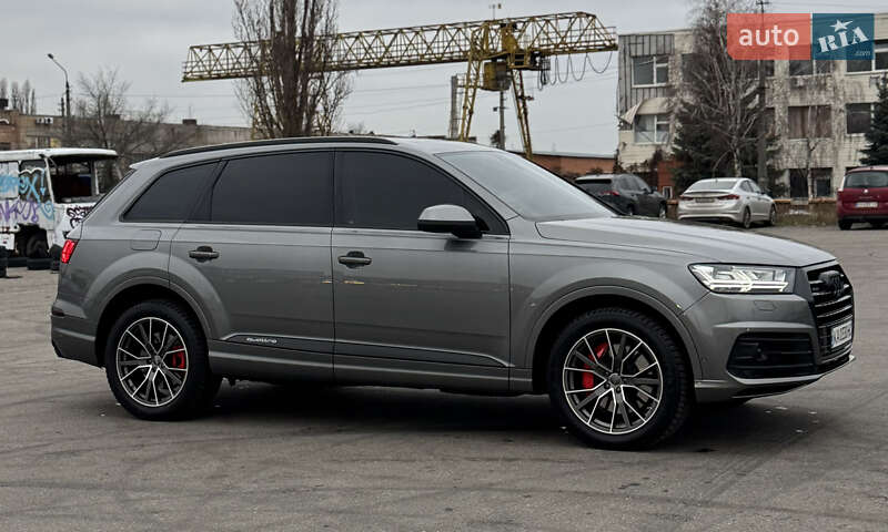 Внедорожник / Кроссовер Audi Q7 2018 в Киеве
