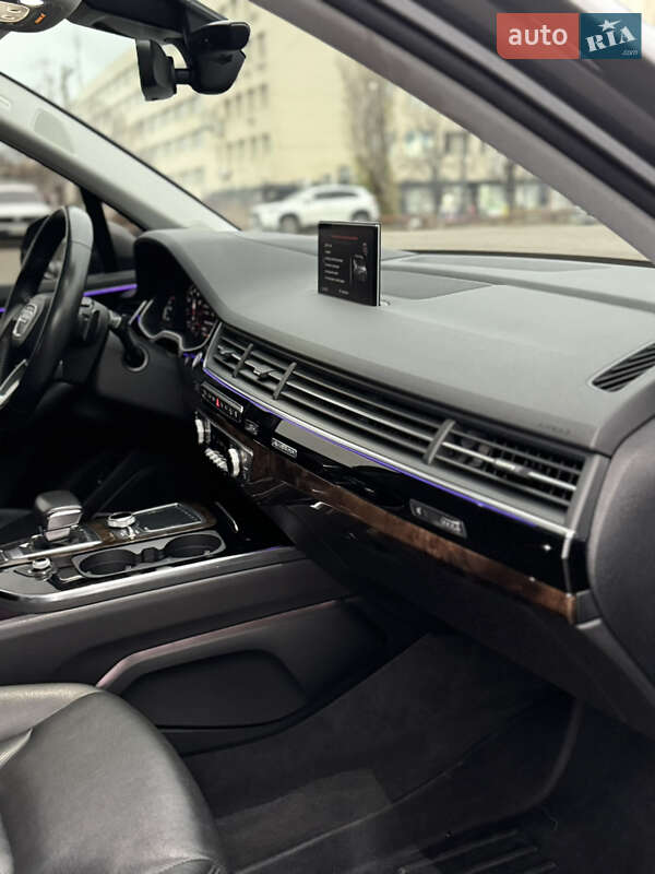 Внедорожник / Кроссовер Audi Q7 2018 в Киеве