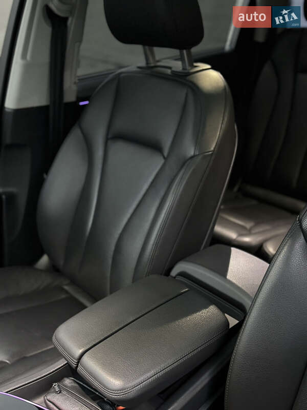 Внедорожник / Кроссовер Audi Q7 2018 в Киеве