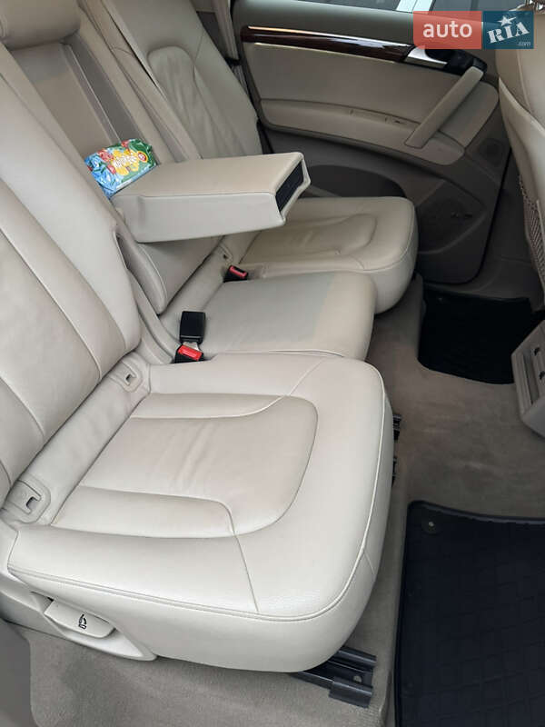 Позашляховик / Кросовер Audi Q7 2013 в Кропивницькому