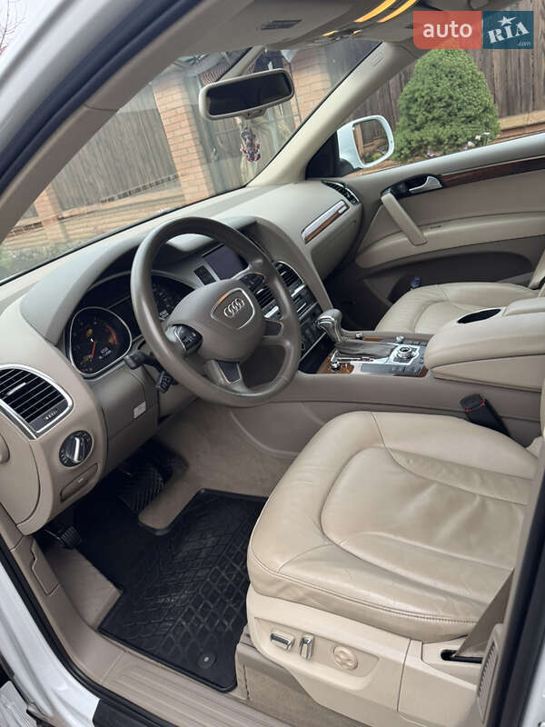 Позашляховик / Кросовер Audi Q7 2013 в Кропивницькому