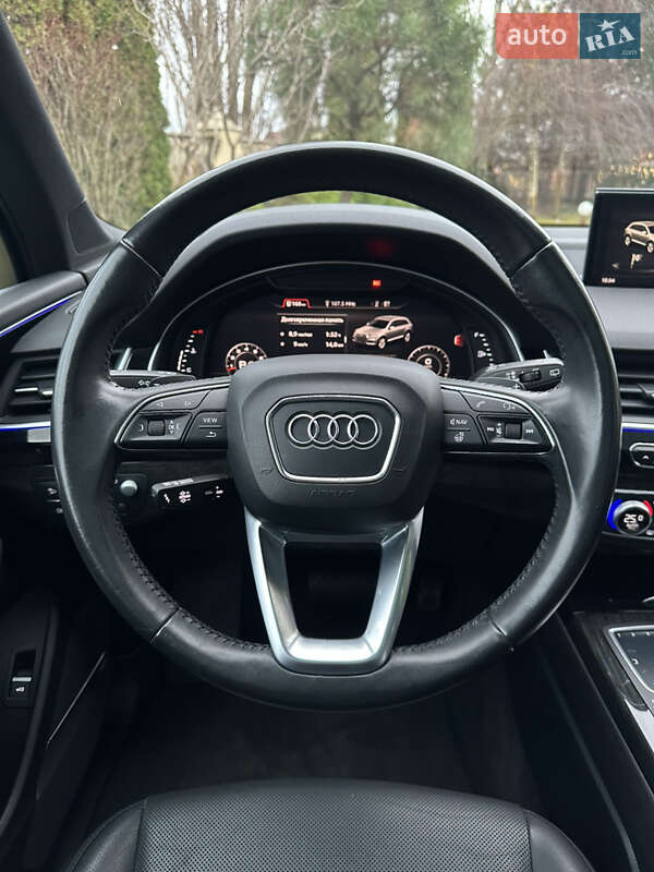 Внедорожник / Кроссовер Audi Q7 2017 в Сарнах