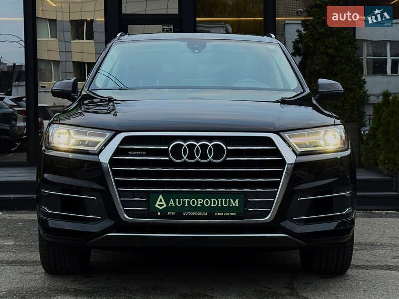 Внедорожник / Кроссовер Audi Q7 2018 в Киеве