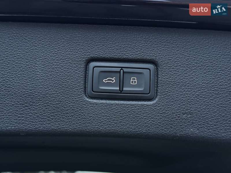 Внедорожник / Кроссовер Audi Q7 2018 в Киеве