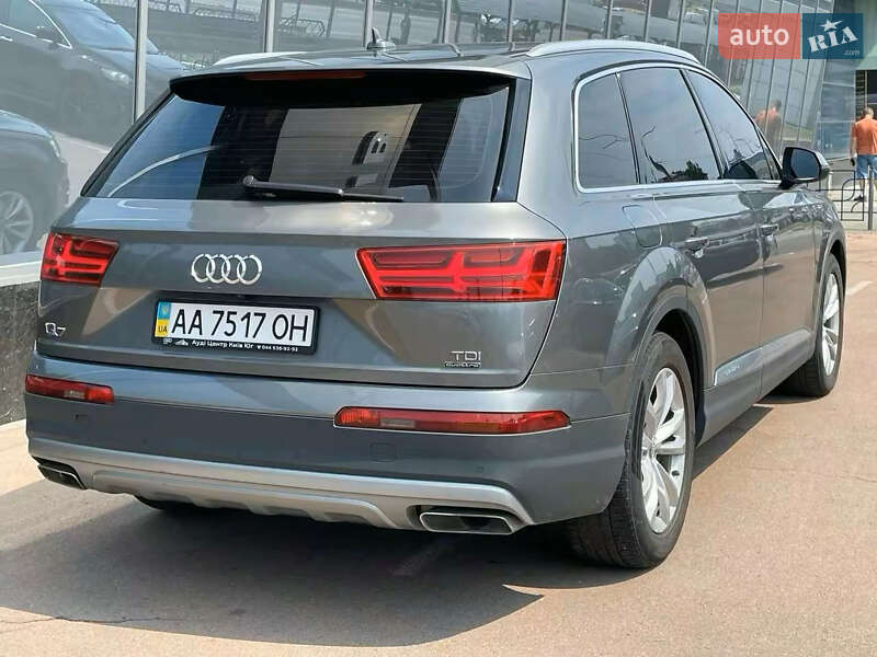 Внедорожник / Кроссовер Audi Q7 2015 в Киеве