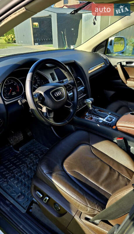 Позашляховик / Кросовер Audi Q7 2015 в Рівному