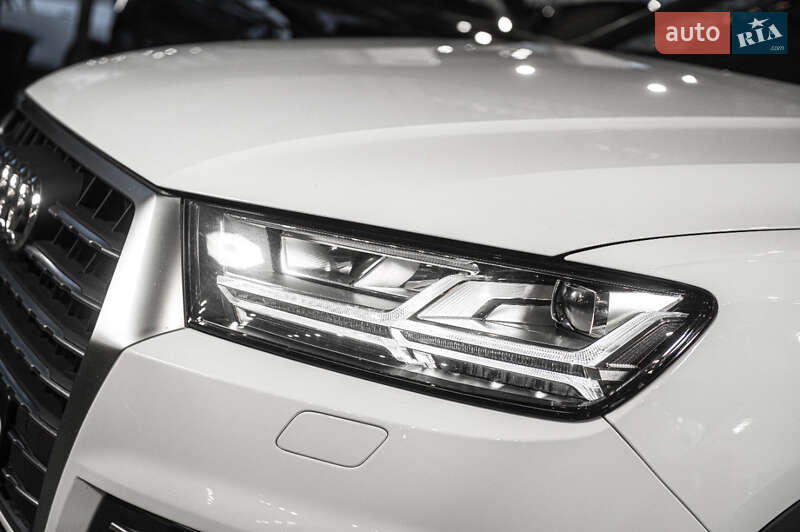 Позашляховик / Кросовер Audi Q7 2017 в Одесі