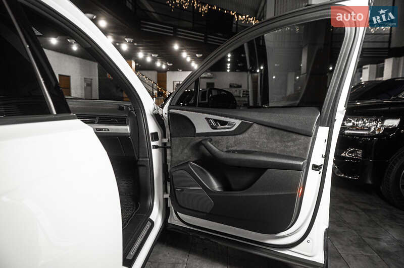 Позашляховик / Кросовер Audi Q7 2017 в Одесі
