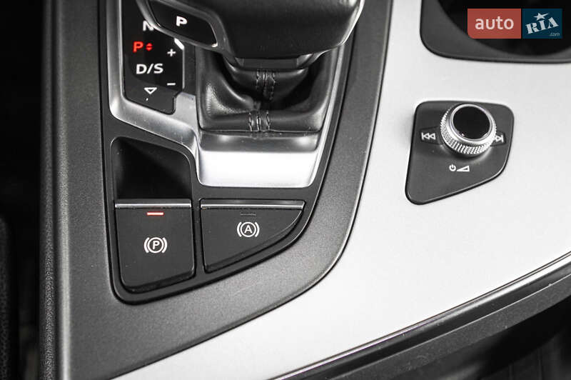 Позашляховик / Кросовер Audi Q7 2017 в Одесі